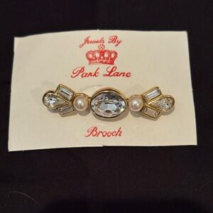 Park Lane Gold Brooch with Clear Gems and Pearls